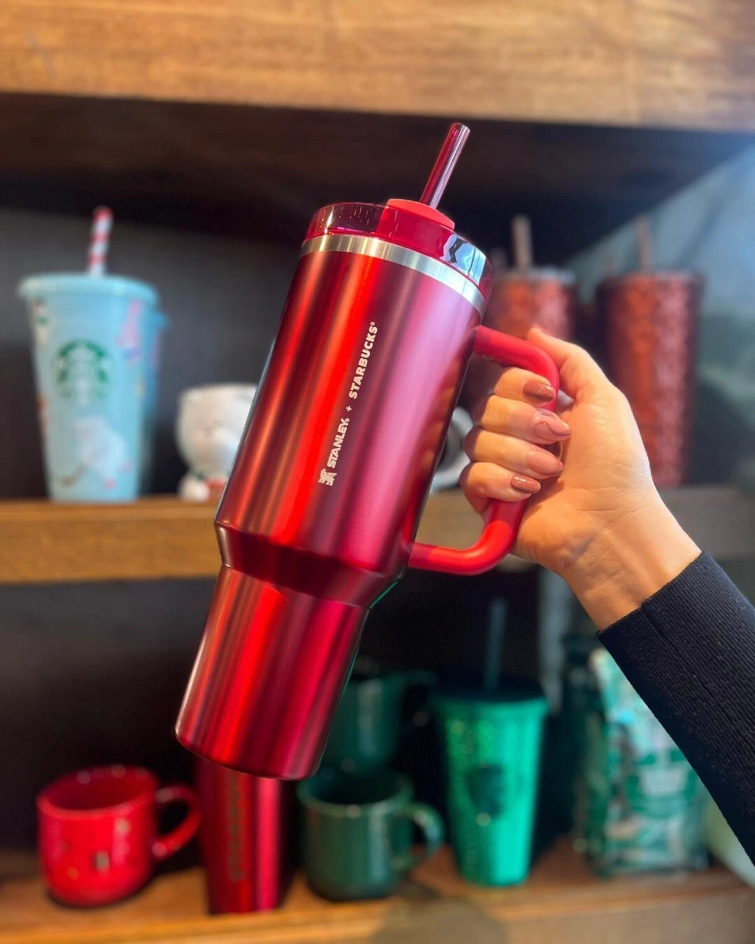 Stanley x Starbucks Holiday Red Quencher H2.0 40 oz tumbler, front view